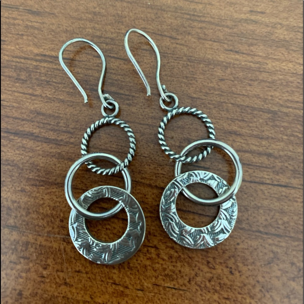 Silpada triple link Sterling Silver drop Earrings